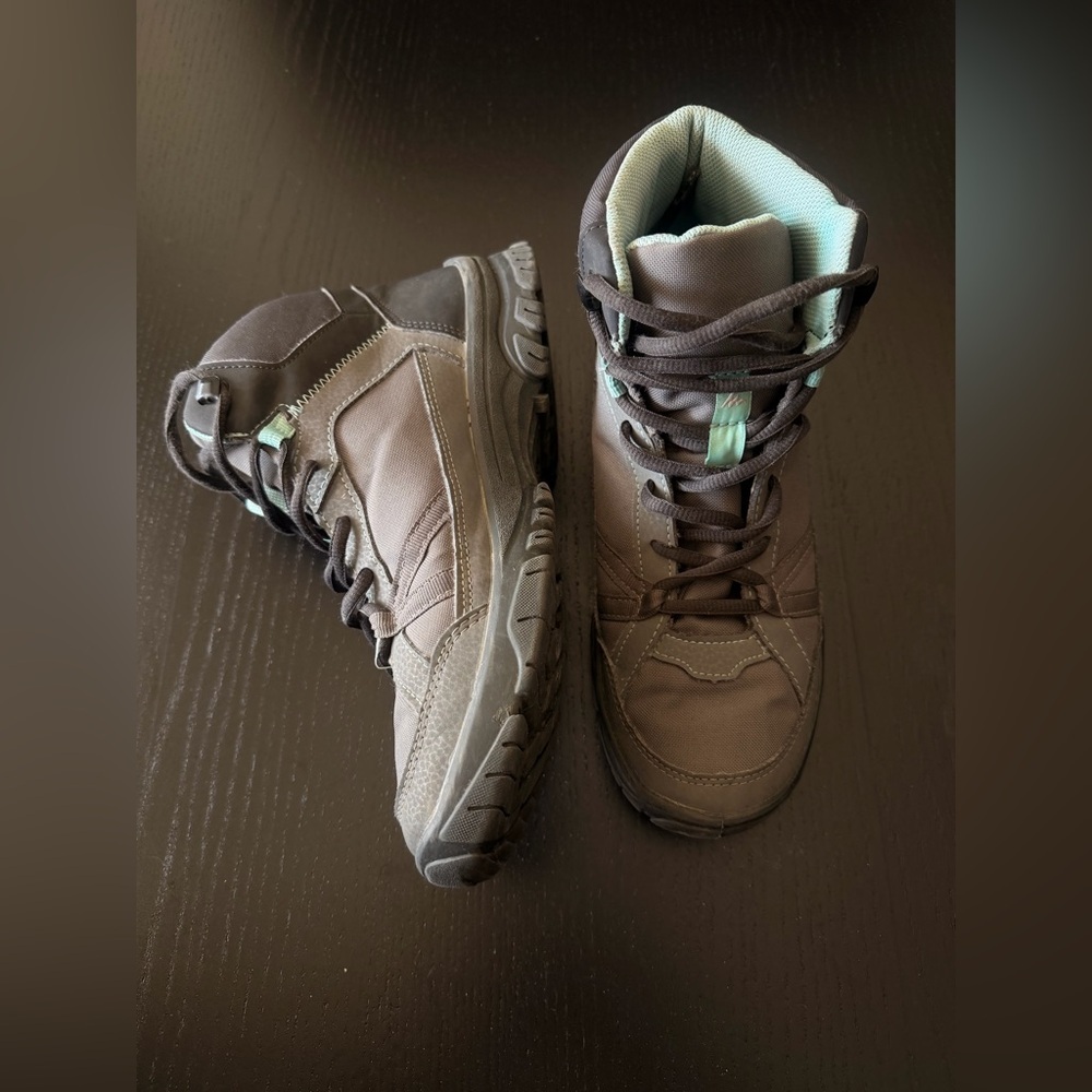 Quechua Gray and Mint Hiking Boots - Picture 2 of 10